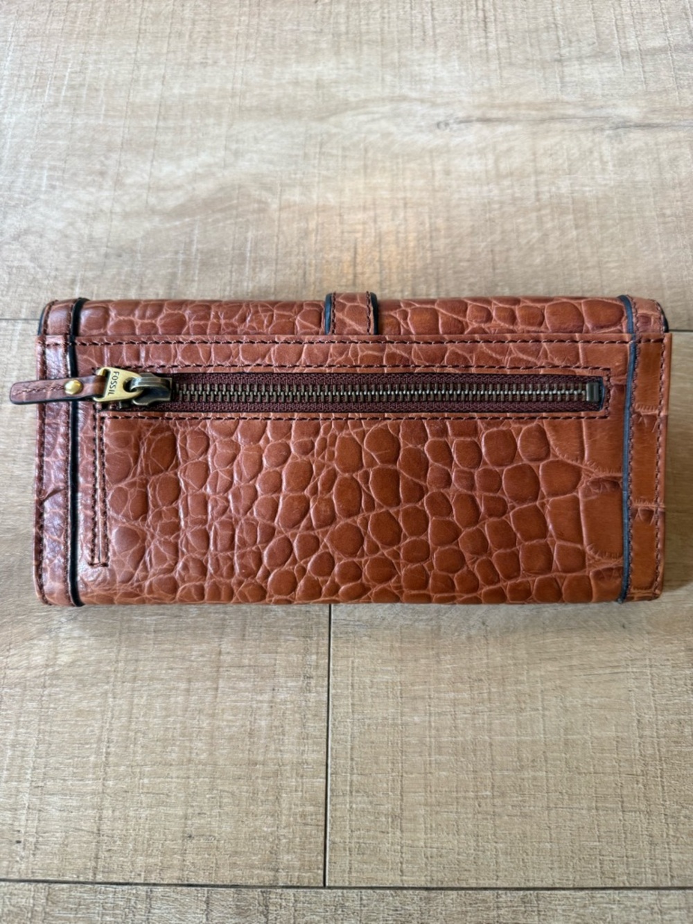 Fossil Women's Croc-Embossed Leather Continental Wallet in Brown - Picture 2 of 13